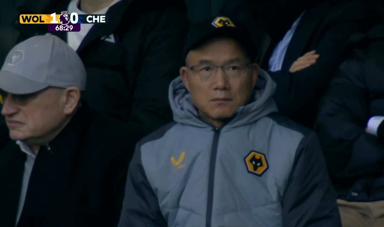 外媒:狼队球迷认为复星杀死了俱乐部,要求他们转让球队