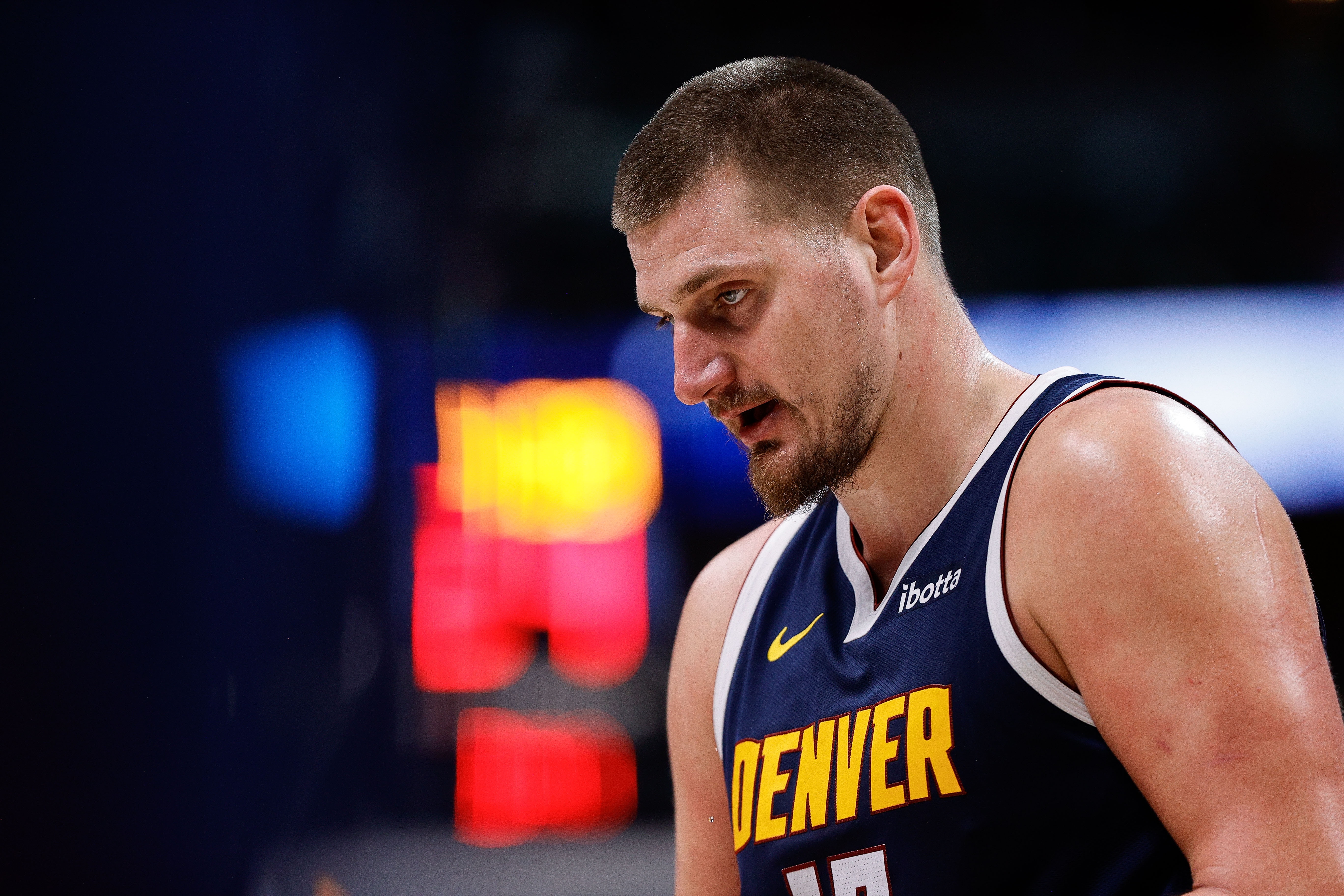 阿里纳斯:约基奇不该拿MVP 乔丹37分都没拿 在烂队都能刷好数据