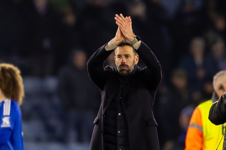 范尼迎来执教首个英超客场,球员时代客战纽卡5场都有进球