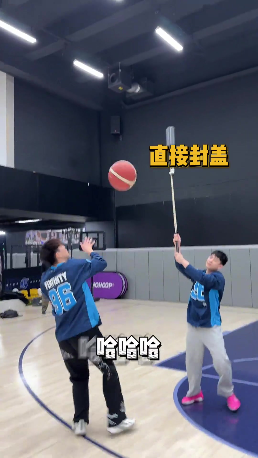 亚马防不了平常球啊!有请文班冠马吧