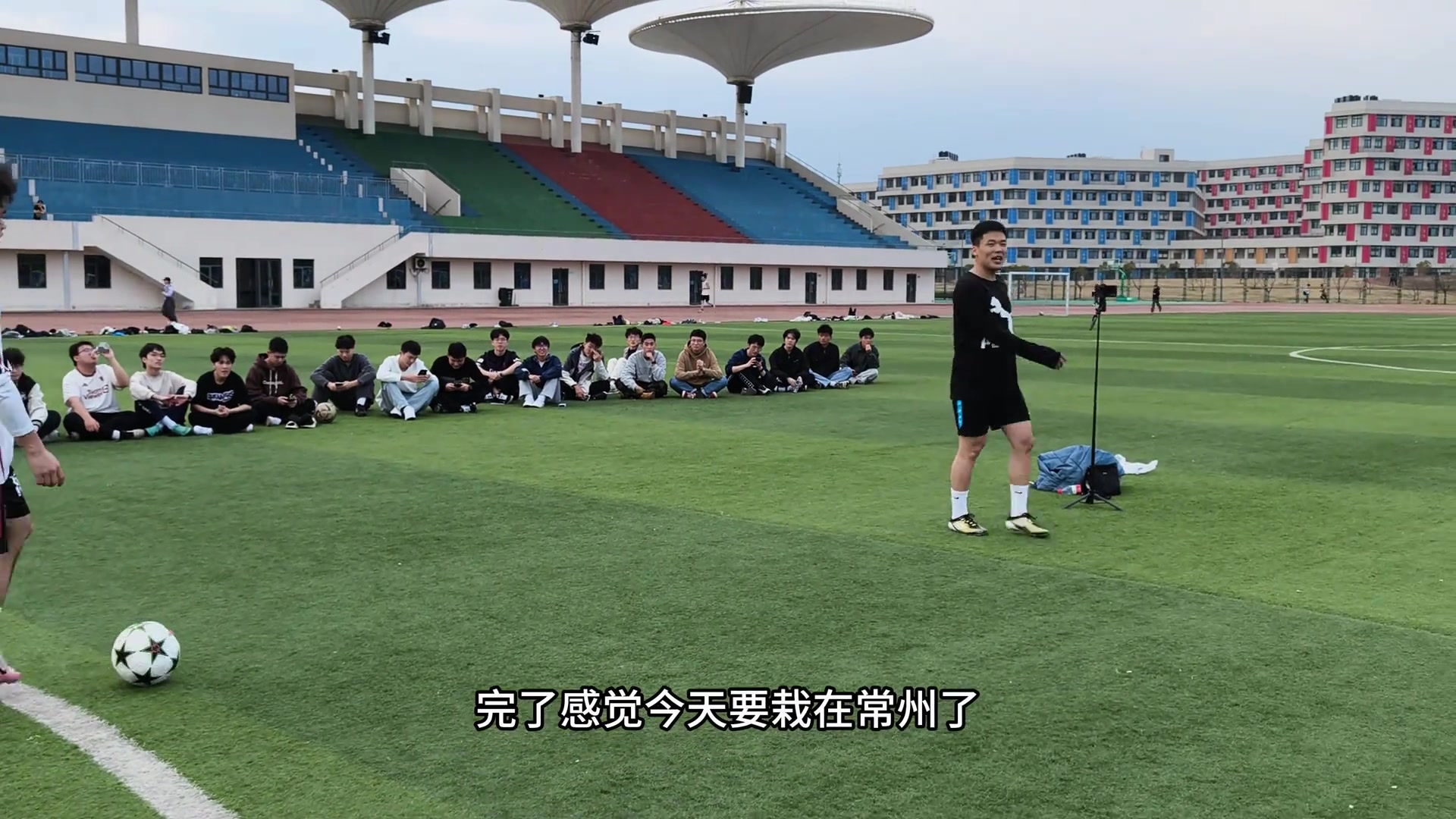 什么水平足球单挑,王楚淇vs大学生