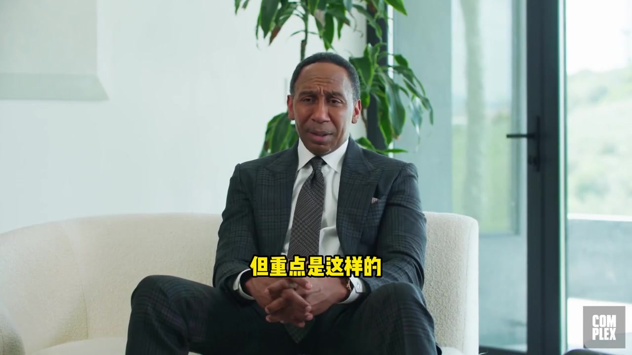 A史密斯回应会被老詹打的言论:我有保镖另外我身边还有一堆人