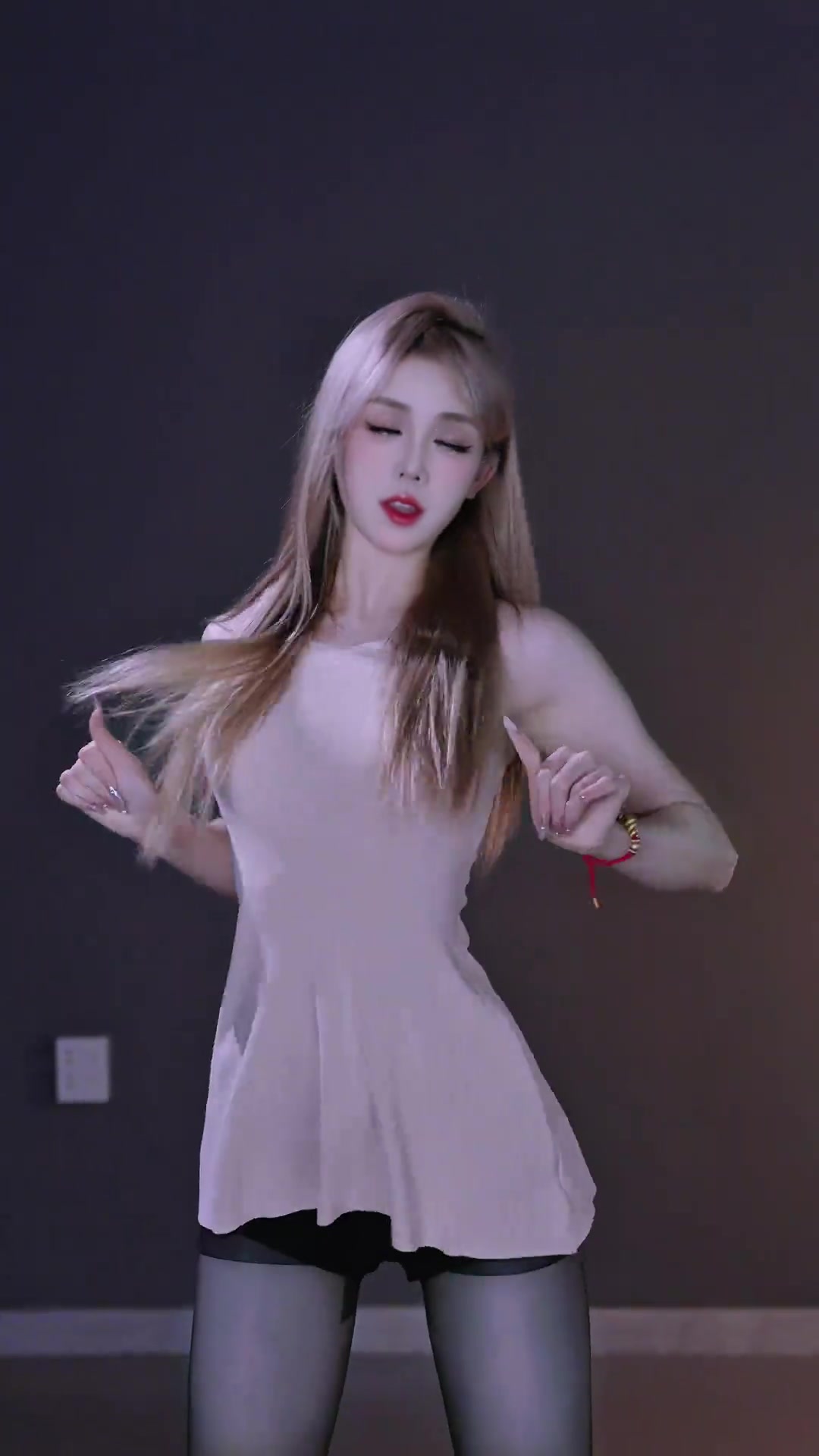 辽宁啦啦队元Abby:想好了吗要叫我什么