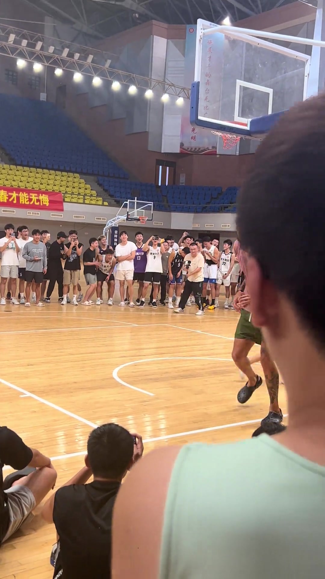 麦基教你怎么突破妹子的防守