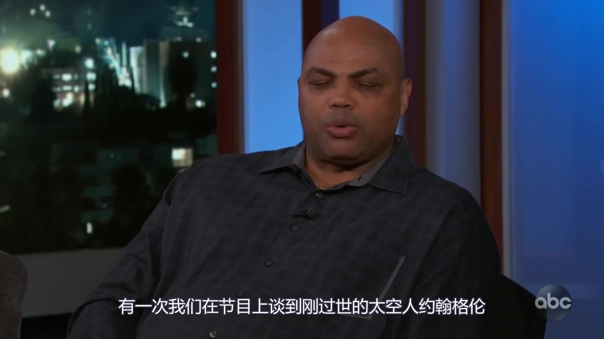 太逗了!巴克利此前节目上吐槽奥尼尔的脑残提问!两小儿辩月!