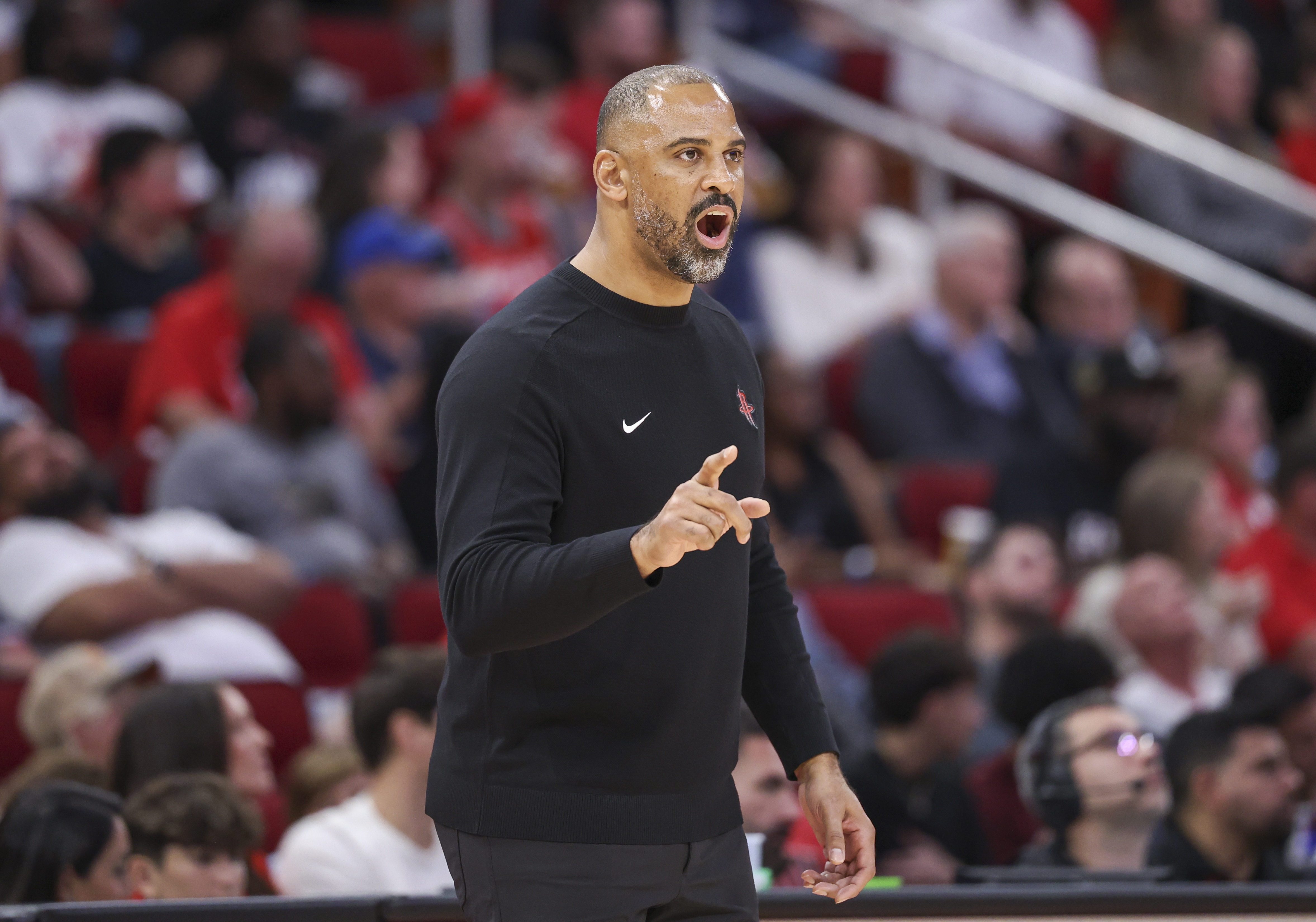 哈迪:乌度卡对篮球的见解非常出色 他的睿智没得到应有的认可