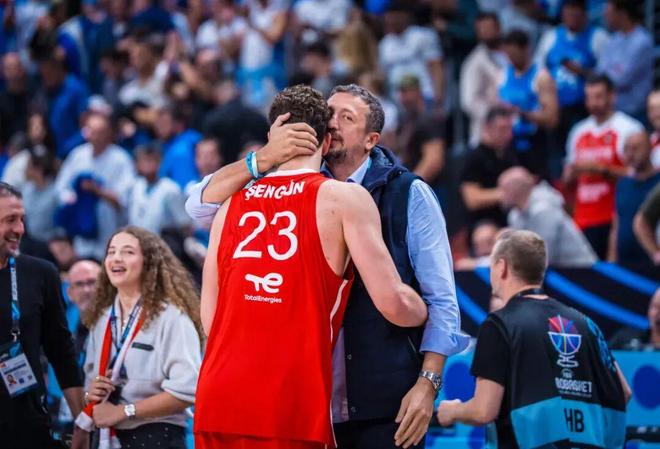 什么小火龙？申京已经是MVP水平！