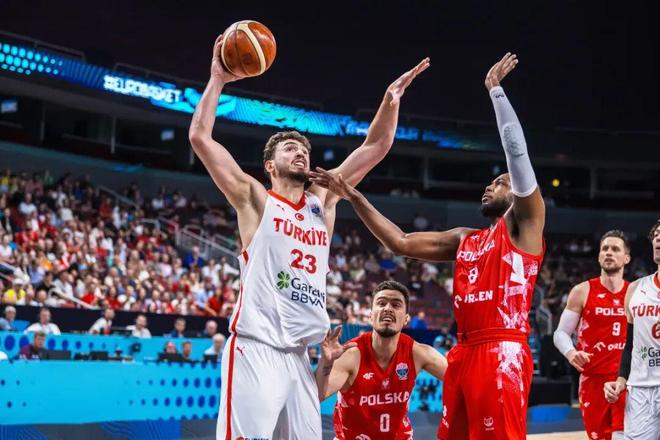 什么小火龙？申京已经是MVP水平！