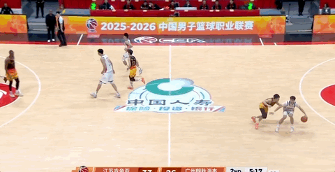 26岁广西球王，在质疑声中成为本土得分王