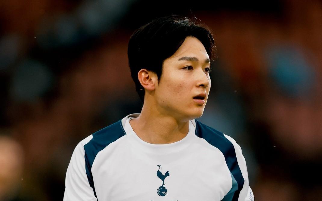 热刺官方：梁民革已被提前召回，球员转