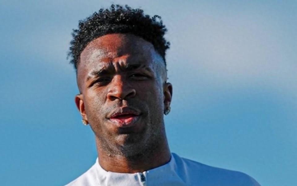 维尼修斯婉拒切尔西天价邀约，心系皇马不愿为钱离队