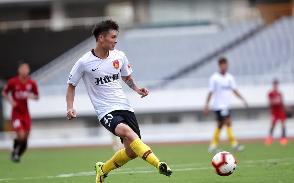 20岁踢中超，25岁讨薪！从中超主力到讨