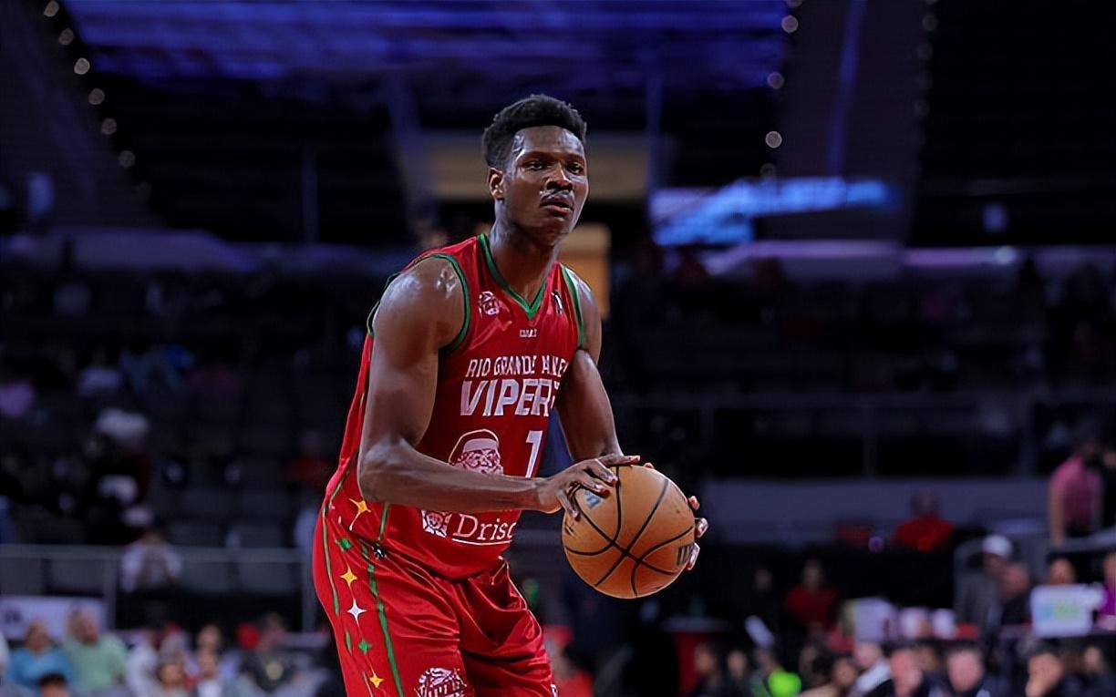 还是难以得到更多信任，火箭二队先发