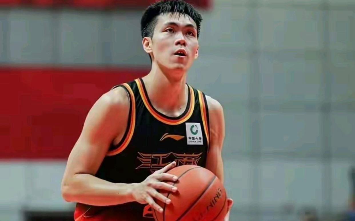 CBA常规赛：吉林8372击败江苏贾尔斯