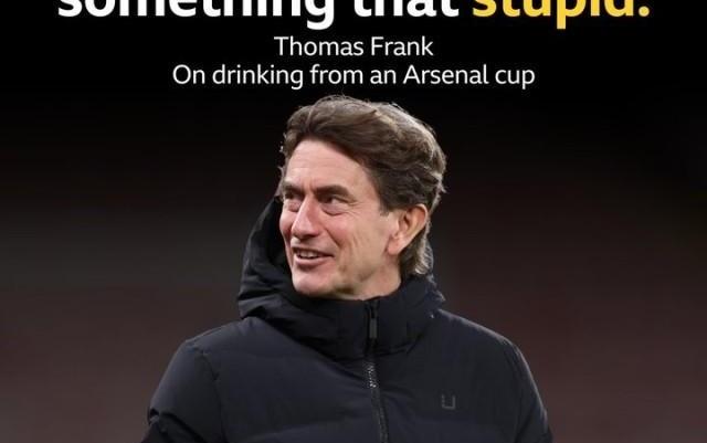 反了热刺主帅用阿森纳的杯子喝水