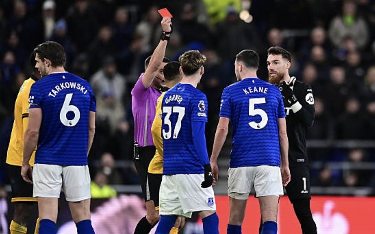 塔尔科夫斯基：迈克尔基恩没伤人意图