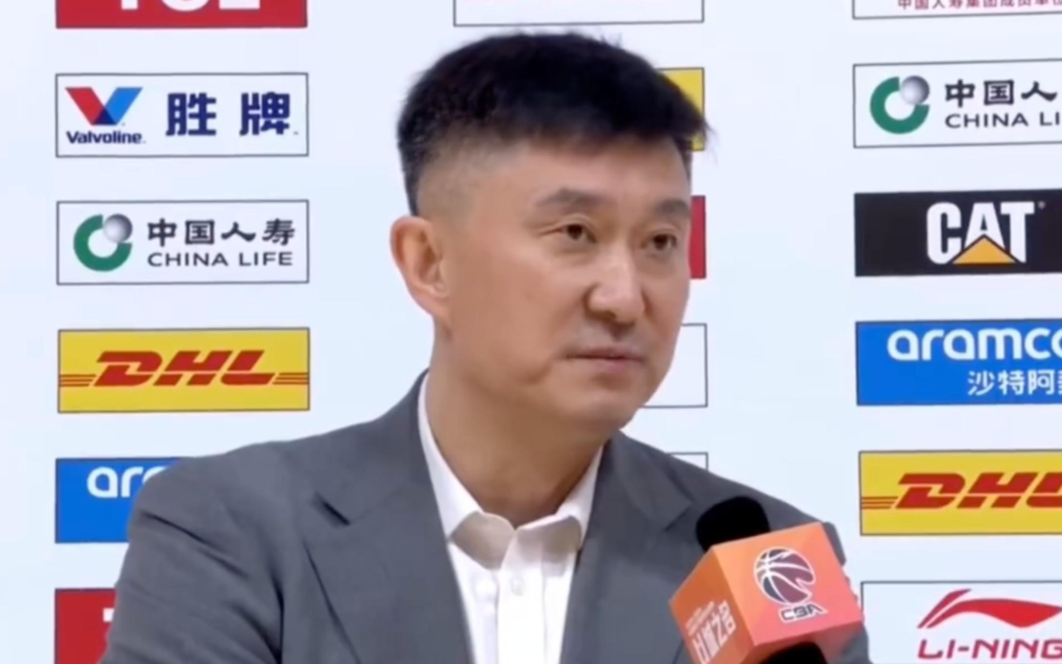 杜锋：现在每场比赛都很难打，年轻球员在轮转中还是爱出问题