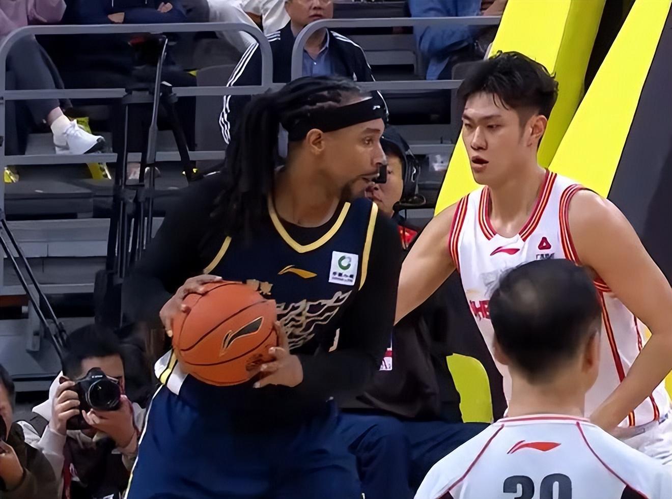 专家怒批CBA解说早晚要出事，把直播