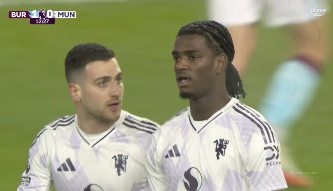 英超3连平！曼联22战平保级队：谢什科