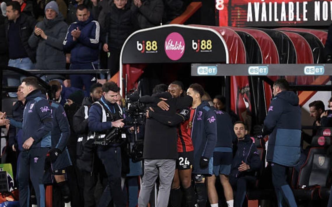 伊劳拉：这是塞门约为我们踢的最后一场，他的离开是巨大损失