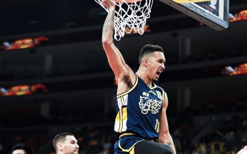 狂投74记三分球！CBA最疯狂飙分大战：