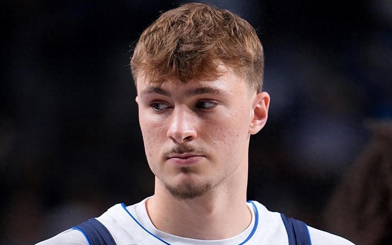 42+35+33！33+32+30！NBA一生之敌诞生，