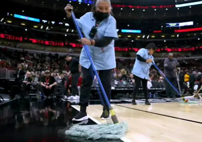 NBA官方：热火vs公牛场馆出现积水问