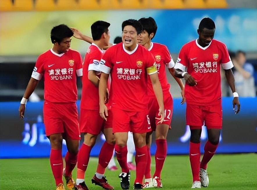 上港笨鱼冬训迎来久违的本土强援复