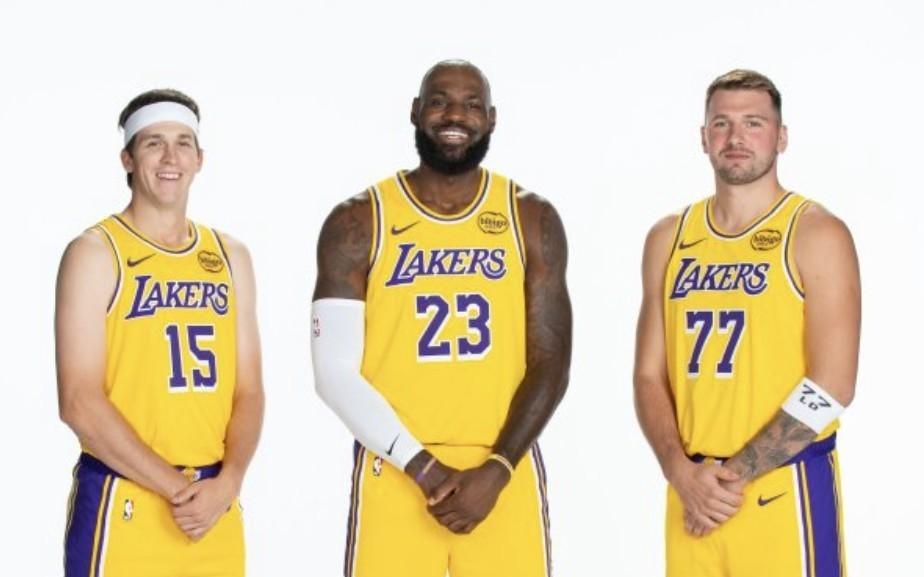 阿里纳斯：湖人目前还不具备冠军相，整