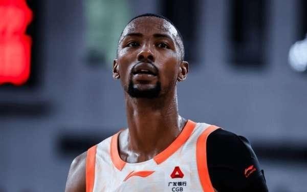 又输了！开赛打了12场，输了11场，41岁少