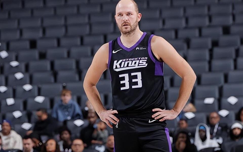 打爆火箭二队！国王二队后场老将打出了一场现象级的表现