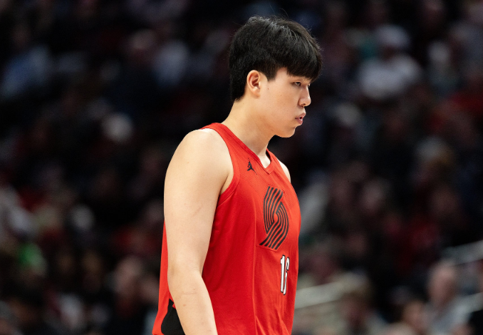杨瀚森连8场出战：创NBA生涯纪录5中1