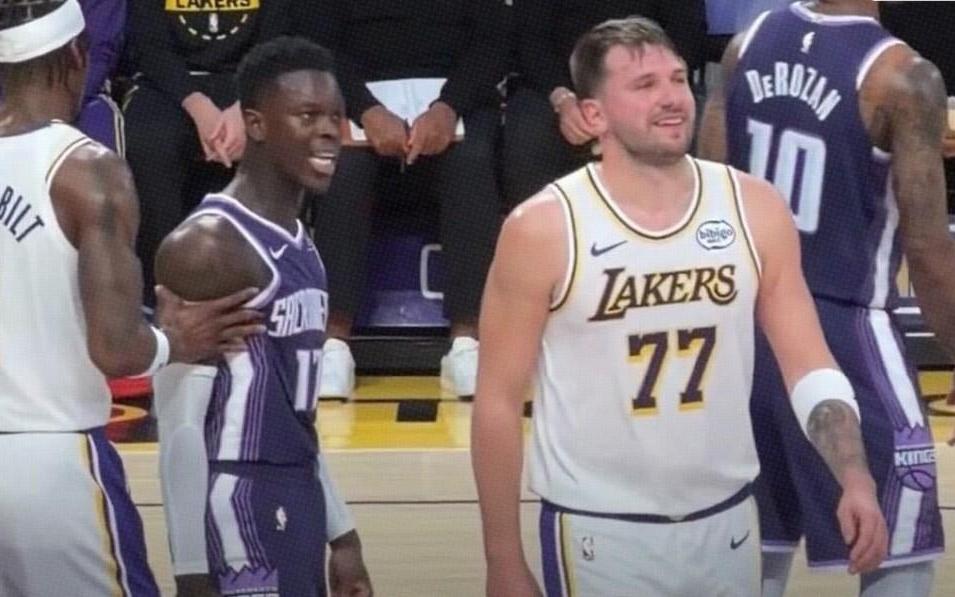 记者：施罗德找到东契奇说“你不能在