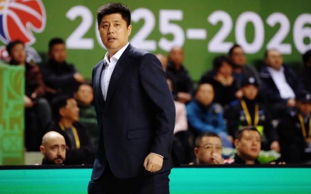 上海男篮冲击9连胜！全力击败山西，古德温面对旧主，央视直播