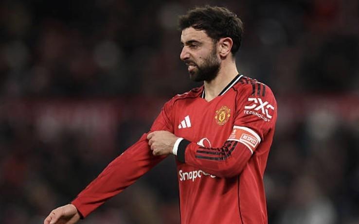 跟队：曼联未来可能会有更多失误，球员有责任为观众挽回局面