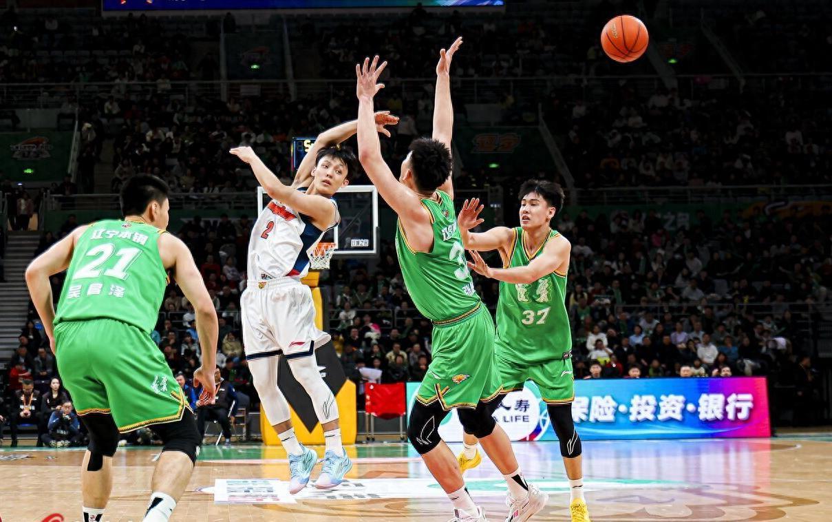 30分大败！辽篮两点不如广东，亨特首秀