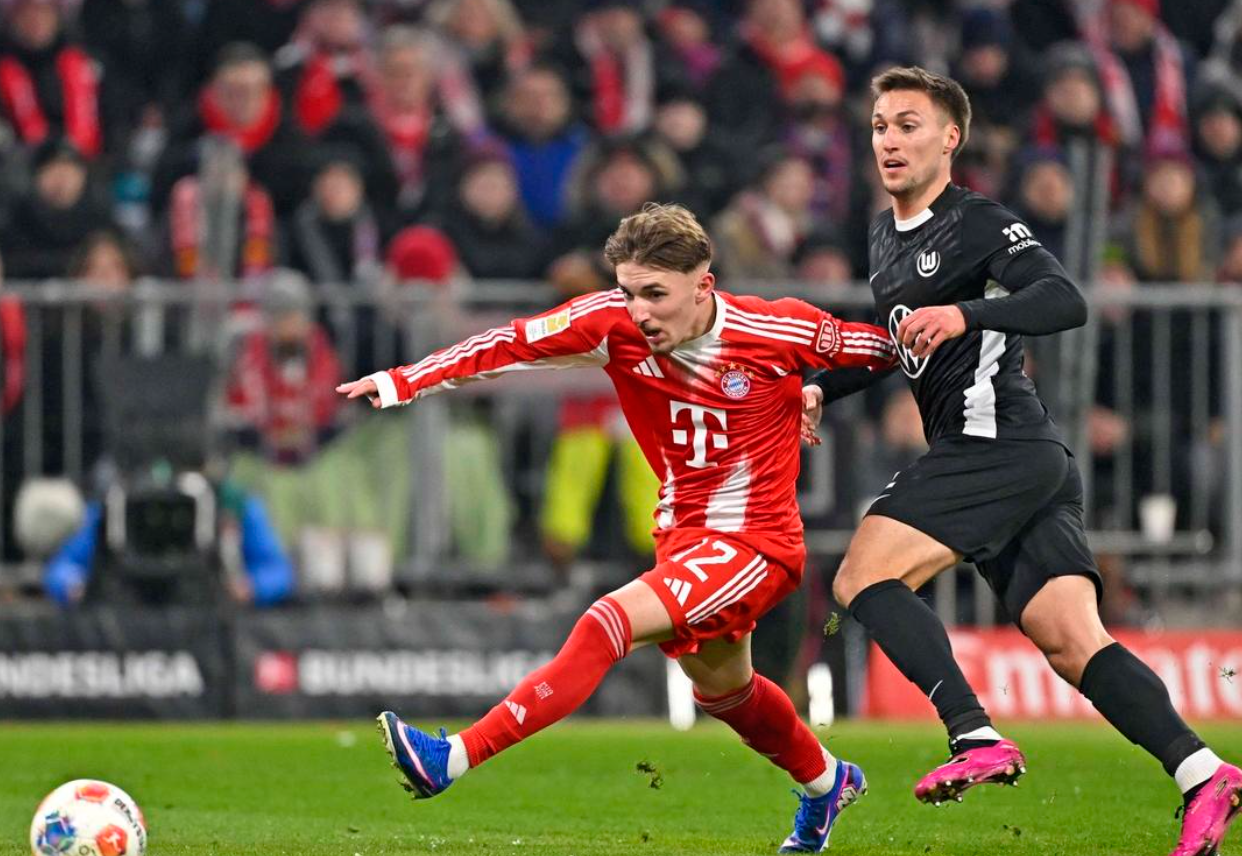 太残暴！德甲领头羊踢疯了：狂轰8球，冠