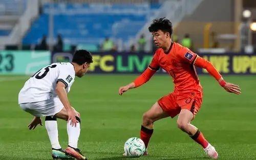 徐江：王钰栋跟不上米特里策的节奏，若去欧洲要提高足球理解