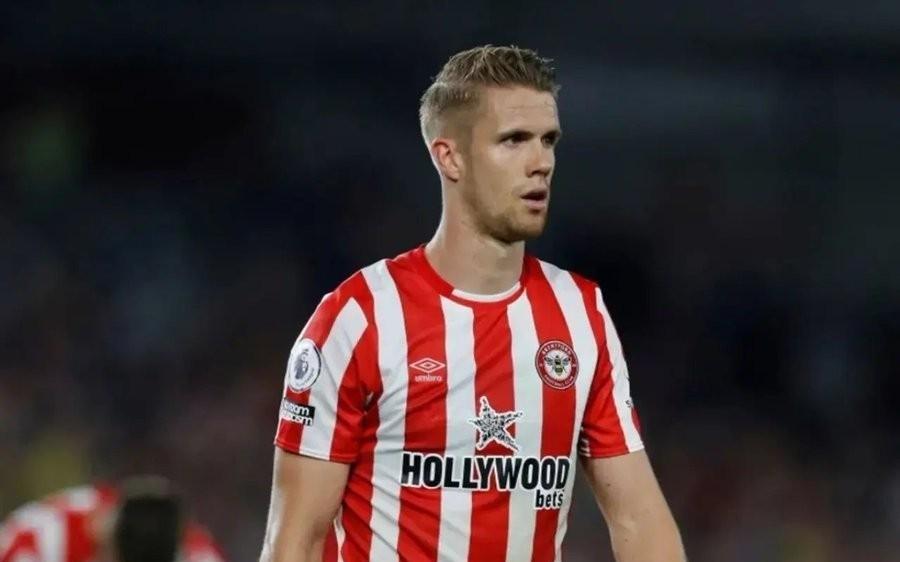 德天空：狼堡18惨败拜仁后要买中卫，他