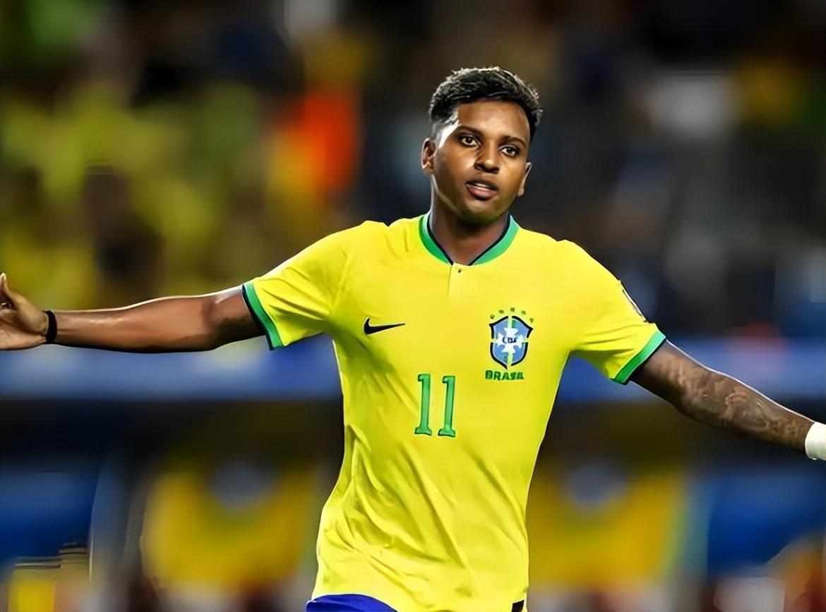 喜讯！申花冬训或许会迎来久违后腰强