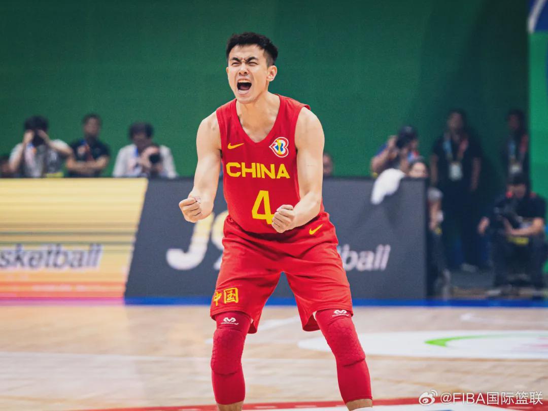 通过了！恭喜赵继伟！休赛期签约4年顶