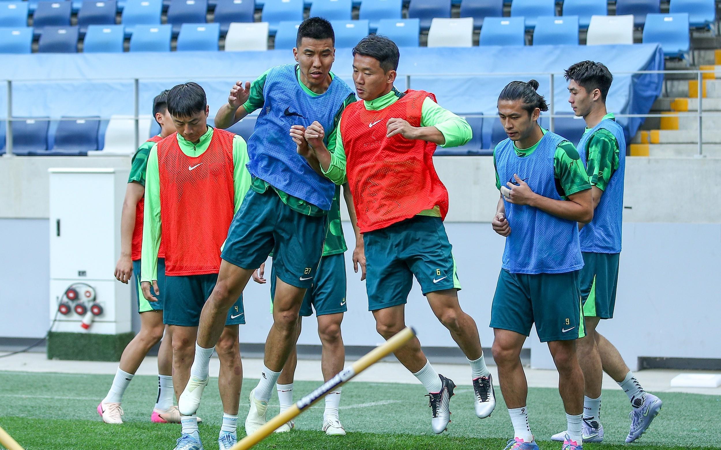 官方：北京国安与36岁老将王刚、池忠