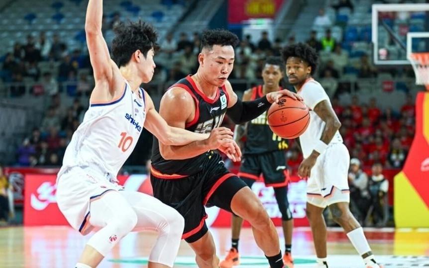 CBA第一黑马横空出世！连斩北京上海