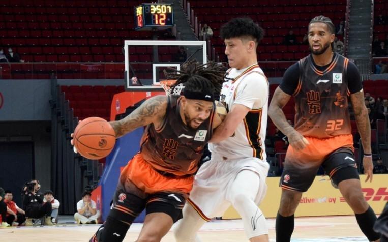 “珀”纪录之夜！高速男篮108：85轻取