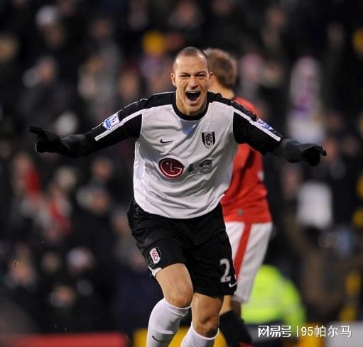 女足凯莉的偶像，硬扛卡纳瓦罗，职业生