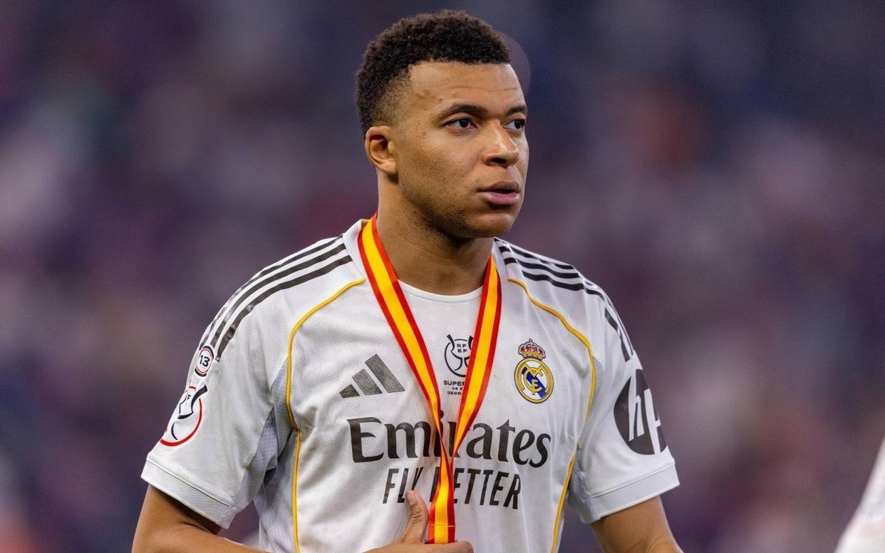 又要换帅！皇马出局后作出关键决定，联系齐达内，拒绝四大皆空