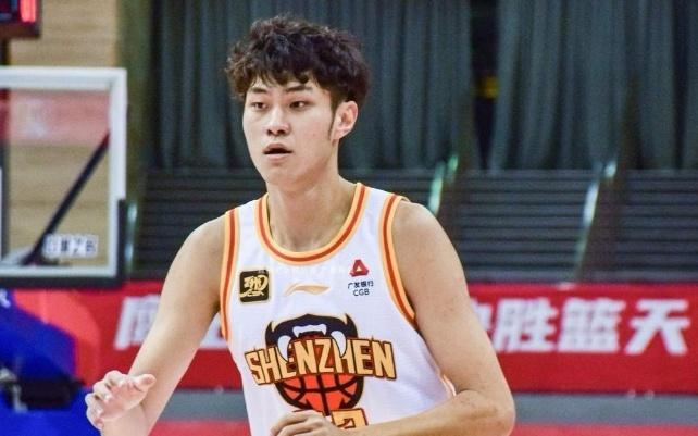 深圳男篮官方辟谣：欠薪28月资金链断