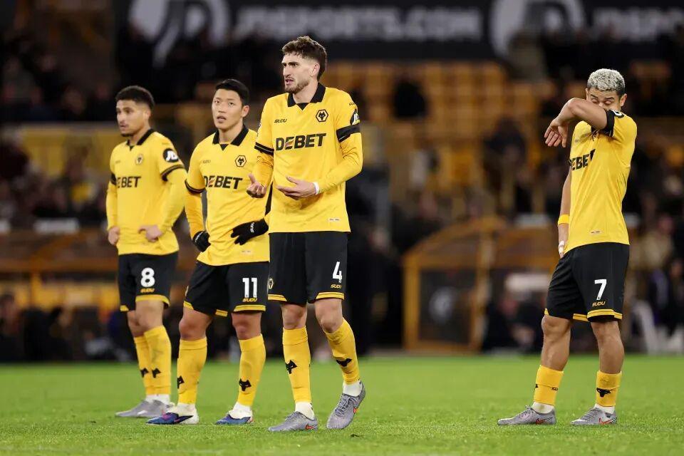 狼队超市开业！8000万甩卖两大主力提