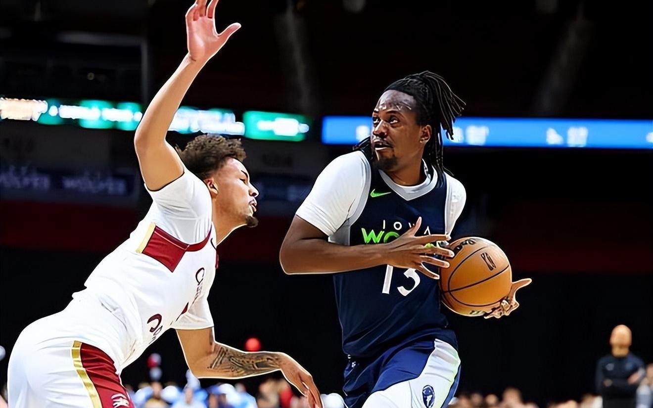 状态不错却没有球权！火箭对于双向合同新援的使用令人无法理解