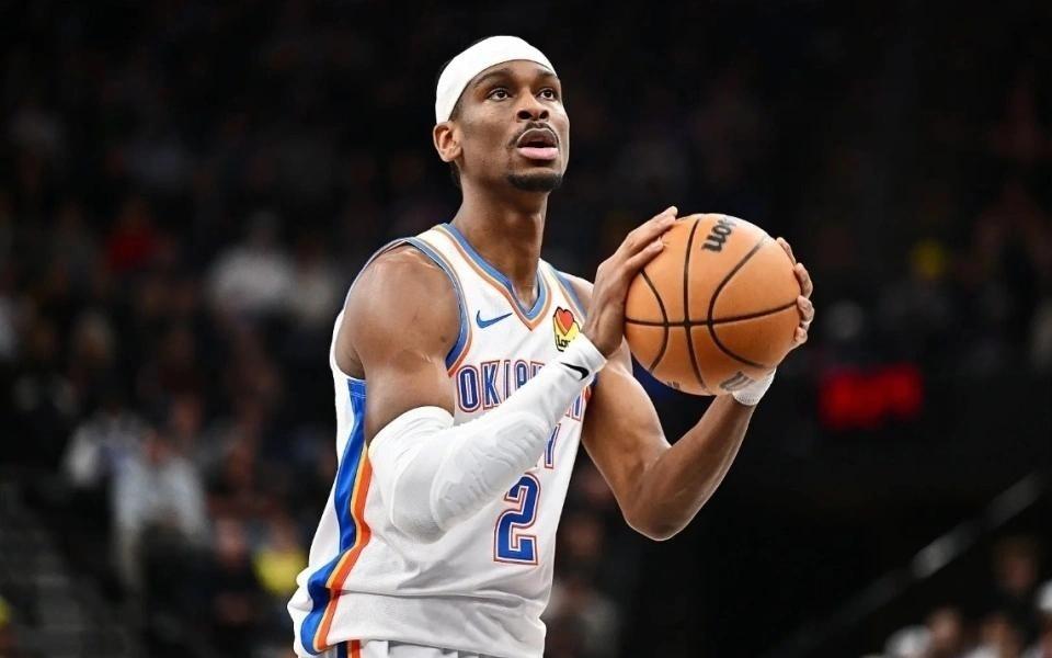 硬气！布朗怒轰联盟明星哨：有人被特殊